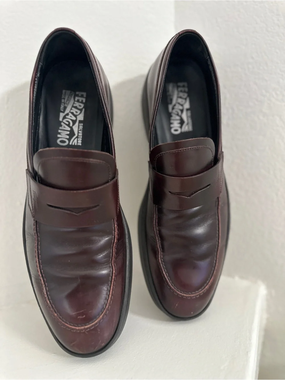 FERRAGAMO Men’s Dori Penny Loafers – M 9.5 – Authentic Burgundy Leather